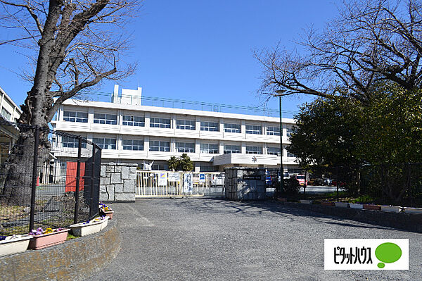 画像16:中学校「富士市立吉原第二中学校まで1058m」