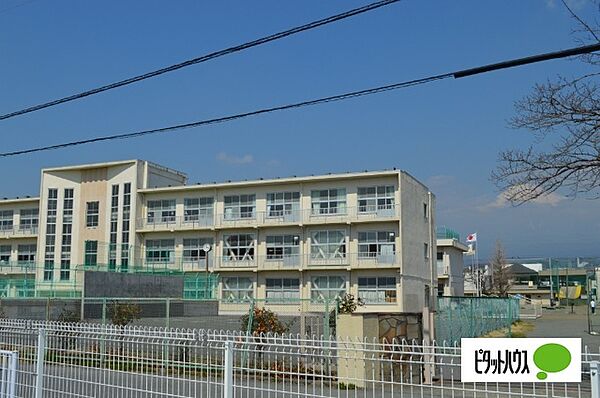 画像17:中学校「富士市立吉原第一中学校まで1669m」