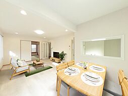 日高市武蔵台6丁目　戸建て 4LDKのリビング/ダイニング