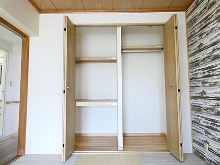 ●和室6帖●2023年(令和5年)　◇琉球畳交換　◇ピクチャーレール取付