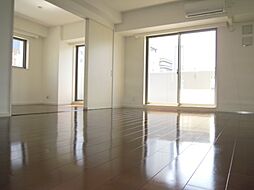 ケーディーエックスイズミレジデンス（KDX泉レジデンス） 9階3LDKのリビング/ダイニング