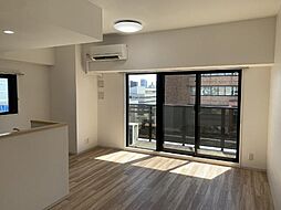 プレイス白壁 5階1LDKの室内