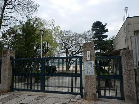 広島市立千田小学校577ｍ