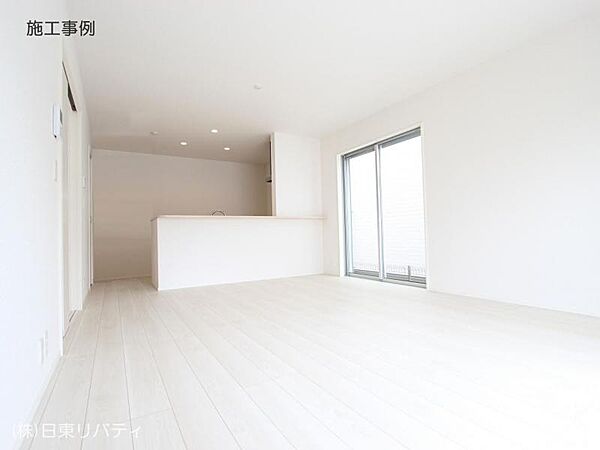 リビング/ダイニングを拡大表示