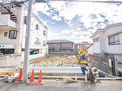 外観：家の良し悪しだけではなく周辺環境も重要なポイントとなります！ご案内時に周辺環境もご案内いたします！流行に左右されず将来にわたって価値が継続する佇まい！良好な住環境が保たれたエリアで新生活を過ごせます 