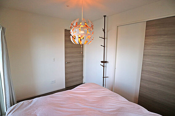 北西側洋室約6...