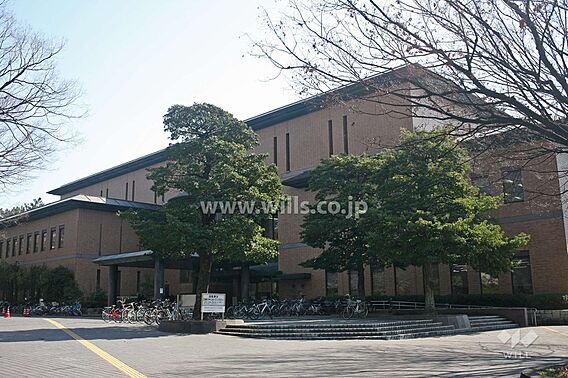 鶴舞中央図書館...