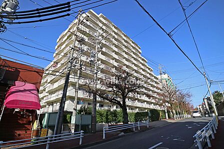 杁中スカイタウンA棟の外観（南側から）