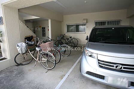敷地内駐車場(屋内平面式)