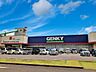 周辺：ゲンキー中川玉川店■2000種類以上の低価格で高品質なプライベートブランド商品があります。医薬品の他に、化粧品や日用雑貨などの取り扱いも♪ 590m