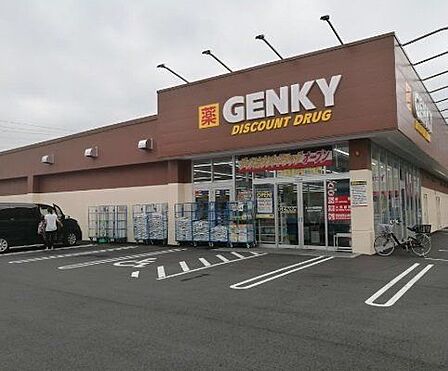 ゲンキー蟹江駅前店■2000種類以上の低価格で高品質なプライベートブランド商品があります。医薬品の他に、化粧品や日用雑貨などの取り扱いも♪ 470m
