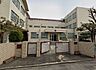周辺：豊国中学校■修学旅行や野外学習など様々な行事を行っており、職場体験学習など、学活や総合の時間を使って「働くこと」についてより深く学習していく機会を設けています。 930m