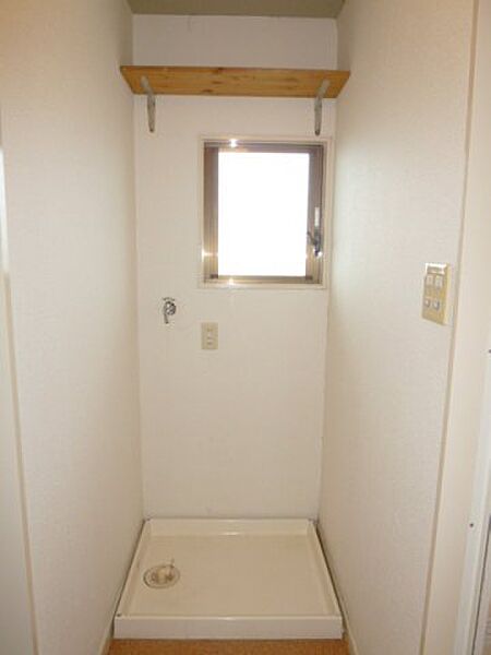 画像18:ゆったりとスペースのある洗面所