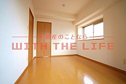 個人の部屋や寝室として使える洋室です