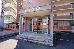 ゆとりのあるエントランスです