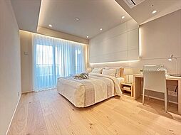 家具の配置のし易い室内です。趣味の部屋としても充分な広さを確保しております。