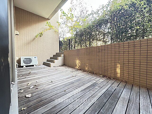 バルコニー ディアクオーレ中野文園 1階/-