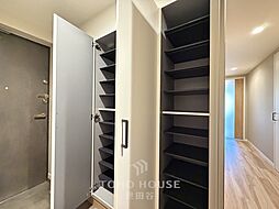 容量の多いシューズボックスで、玄関はいつもスッキリ♪