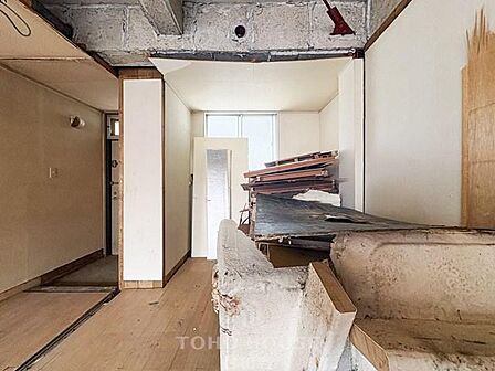 新規リノベーション物件(26年6月完工)南向き・陽当り良好です◇閑静な住宅地◇トランクルーム付き