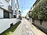 周辺：開放感あふれる南西角地・陽当たり良好の4LDK・全居室南向き・室内大変きれいにお使いです