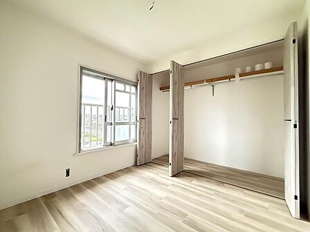 最上階・角部屋、陽当たり良好◎2駅利用可能。是非お気軽にお問い合わせください。