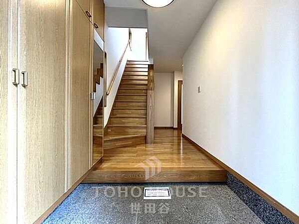 玄関を拡大表示
