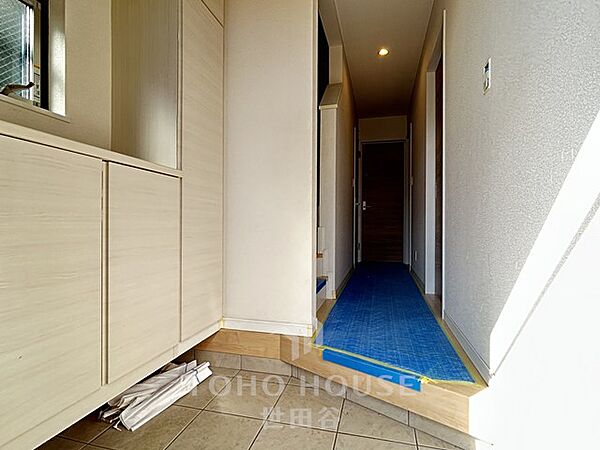 玄関を拡大表示
