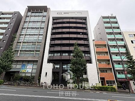 駅まで徒歩6分の立地です。バス・トイレ別。オートロック付き。事務所利用可。是非お気軽にお問い合わせください。