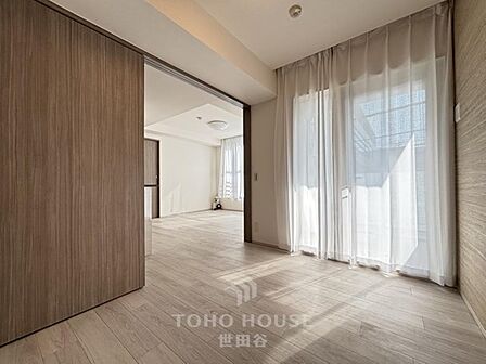 新規リノベーション(26年7月完工)平成29年築・南西向き、角部屋です。ペット飼育可。是非お気軽にお問い合わせください。