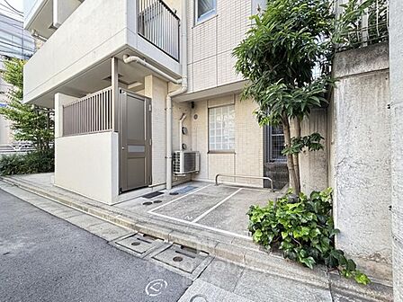 新規リノベーション(26年7月完工)平成29年築・南西向き、角部屋です。ペット飼育可。是非お気軽にお問い合わせください。