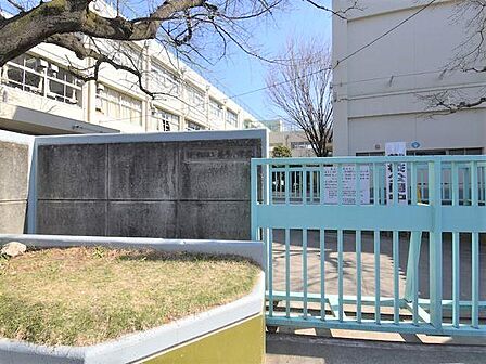 世田谷区立笹原小学校まで約494m