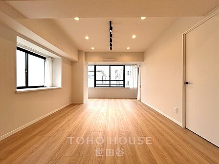 内装プラン作成中です。三方角部屋・全室採光あり!全室採光あり。是非お気軽にお問い合わせください。