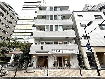外観：リノベーション(26年12月完工)角部屋住戸。仕様設備充実。是非お気軽にお問い合わせください