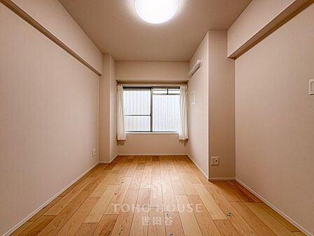 リフォーム完了・即日見学対応可能。南向き住戸です。是非お気軽にお問い合わせください。