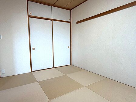 「家族団らん」 「来客時の客間」 等々多目的なスペースとして活用出来る便利な空間です。