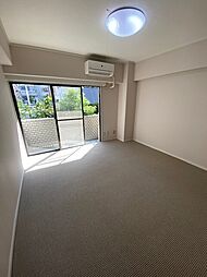 メゾン東麻布 207 2階1LDKのリビング/ダイニング