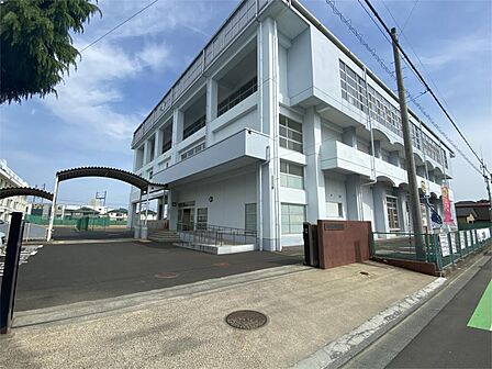 仙台市立八軒中学校（690m）