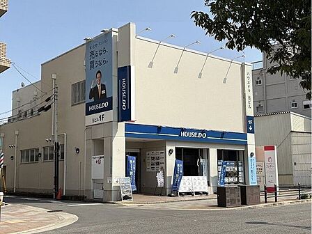 ■阪急三国駅から徒歩1分!■当社は地域密着を大切にした不動産屋さんです!■淀川エリア・吹田市・豊中市の不動産のことならハウスドゥ新大阪北にお任せください!■ハウスドゥの青い看板が目印です♪