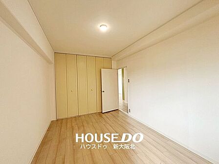 ■全居室収納付き!■お部屋がスッキリ片付くだけでなく、新しく収納棚を買い足す必要がないので、初期費用が抑えられそうですね!