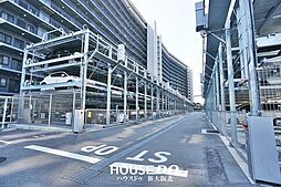 ■駐車場はマンションの敷地内に平面の駐車場と機械式の駐車場がございます！■駐車場の空き状況は常に変動していますので最新の空き状況をお調べいたします！お気軽にお問い合わせください！