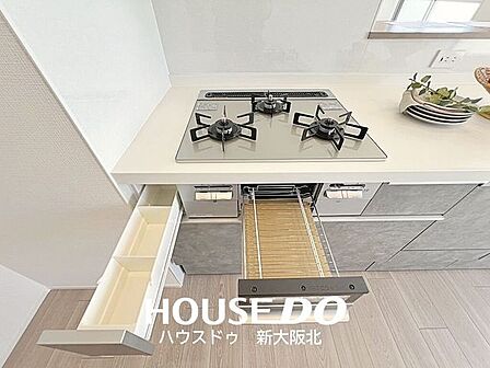■お料理しやすい3口コンロ!一度に3品作れるので、毎日のお料理も捗りますね!