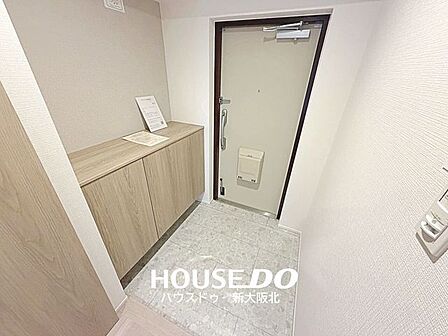 ■外からはハンドルを引くだけ、中からは押すだけの簡単操作のプッシュプルドアハンドルを採用しています！■荷物が多く両手がふさがっているときや小さなお子様でも簡単に開閉していただけます◎