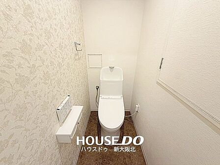 ■年中いつでも快適にご使用いただける温水便座付きトイレ！■壁掛けリモコンがついているので操作もスムーズです！