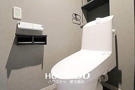 ■年中いつでも快適にご使用いただける温水便座付きトイレ！■壁掛けリモコンがついているので操作もスムーズです！