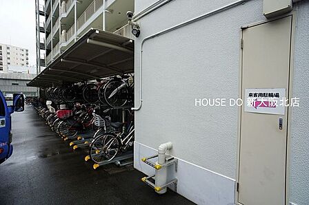 ■スペースを有効活用した2段式の屋根付き駐輪場！大切な自転車を雨風から守れます♪