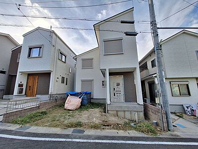 外観：新築一戸建てで気持ち良く新生活をスタート！