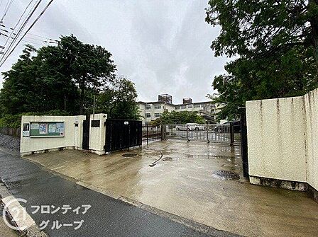 京都市立境谷小学校 徒歩5分。 400m