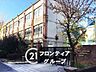 周辺：京都市立深草中学校 徒歩15分。 1180m