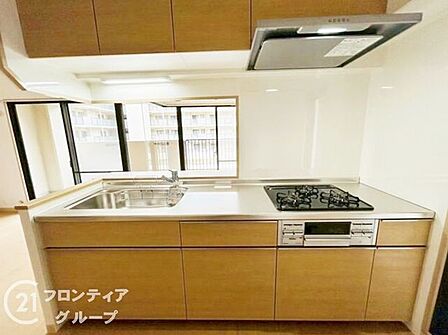 対面式キッチンで、ご家族とお話しながらお料理ができる楽しい空間です