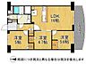 間取り：16帖の広々としたLDKを中心に、全居室に収納を備えた3LDK。